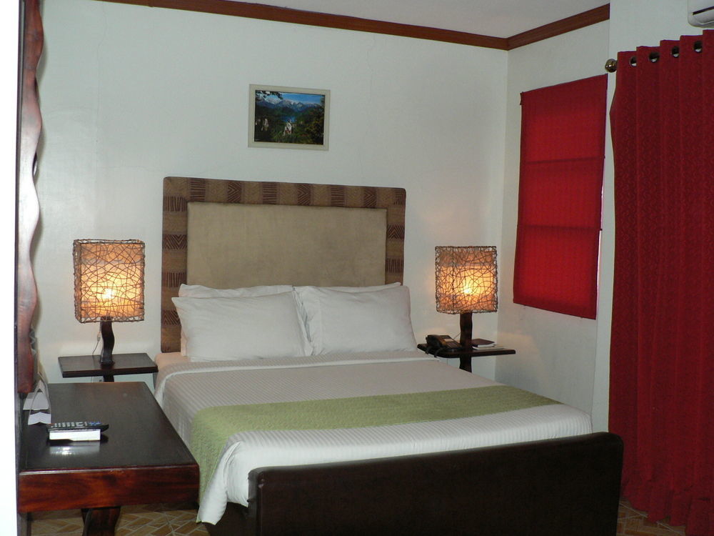 Ecoland Suites & Inn Davao Exterior photo