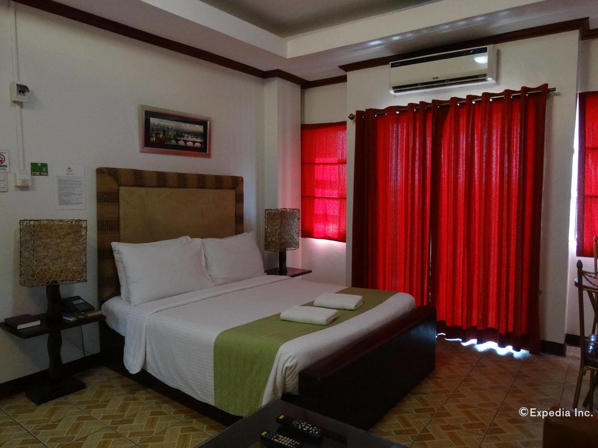 Ecoland Suites & Inn Davao Exterior photo