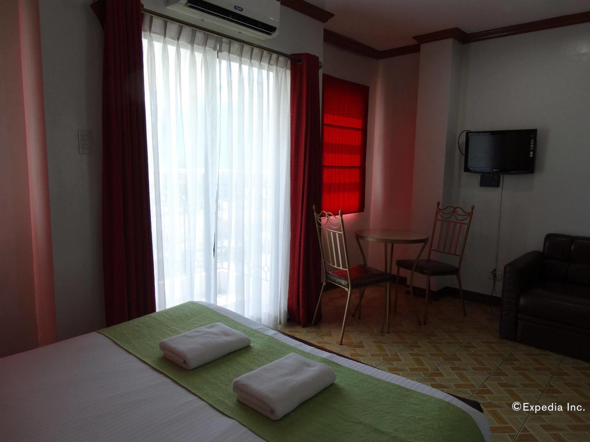 Ecoland Suites & Inn Davao Exterior photo